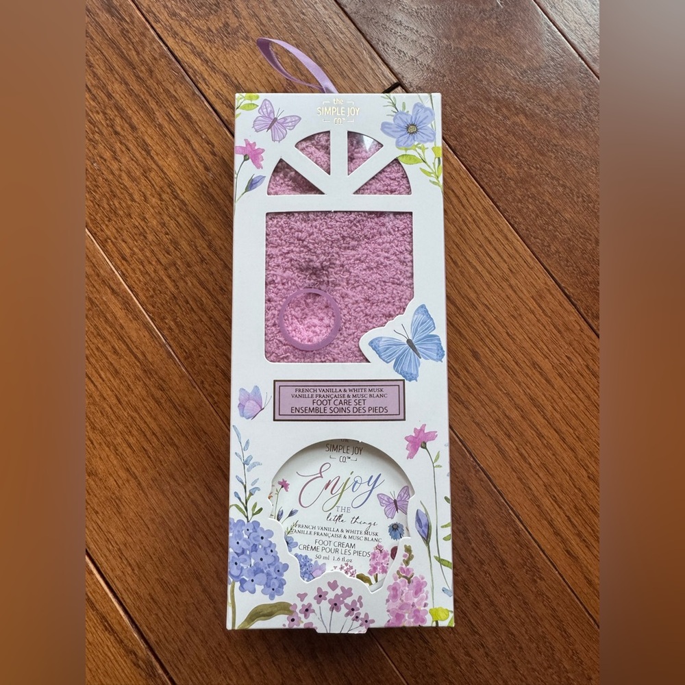 Simple Joy French Vanilla and White Musk Foot Care Set NWT